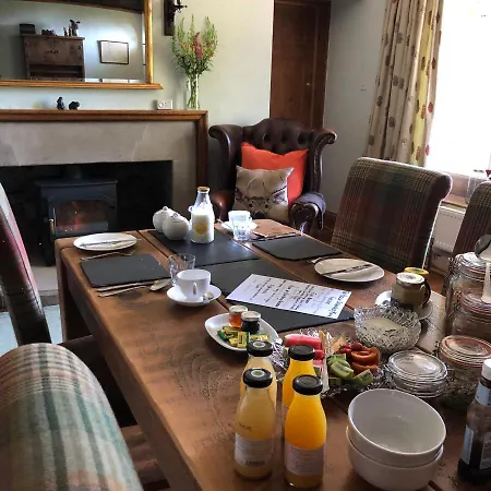 The Hollow Bed And Breakfast-2